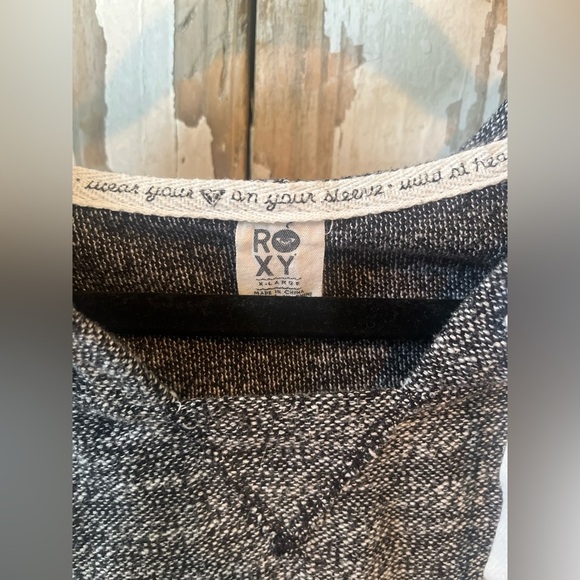 Roxy Black Hooded Pullover size XL - Picture 2 of 5
